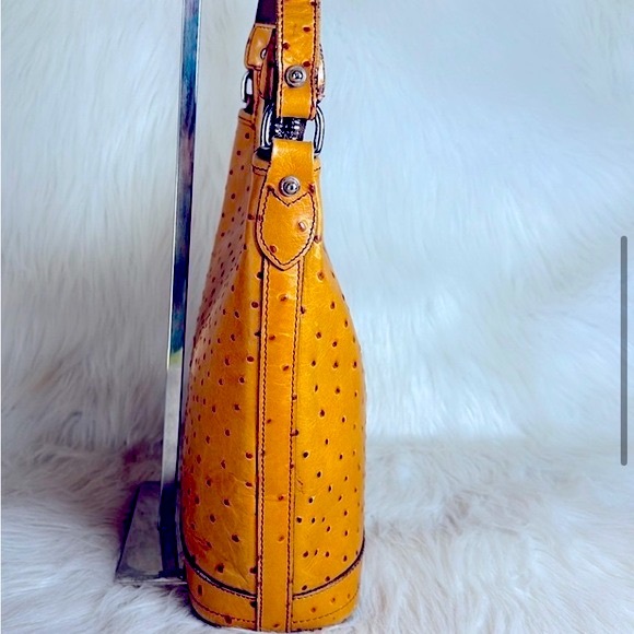 STUNNING VINTAGE DOONEY & BOURKE CAMEL HANDBAG WITH DUSTBAG - Picture 4 of 13